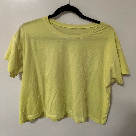 Lululemon yellow crop t-shirt / workout top - Picture 2 of 6
